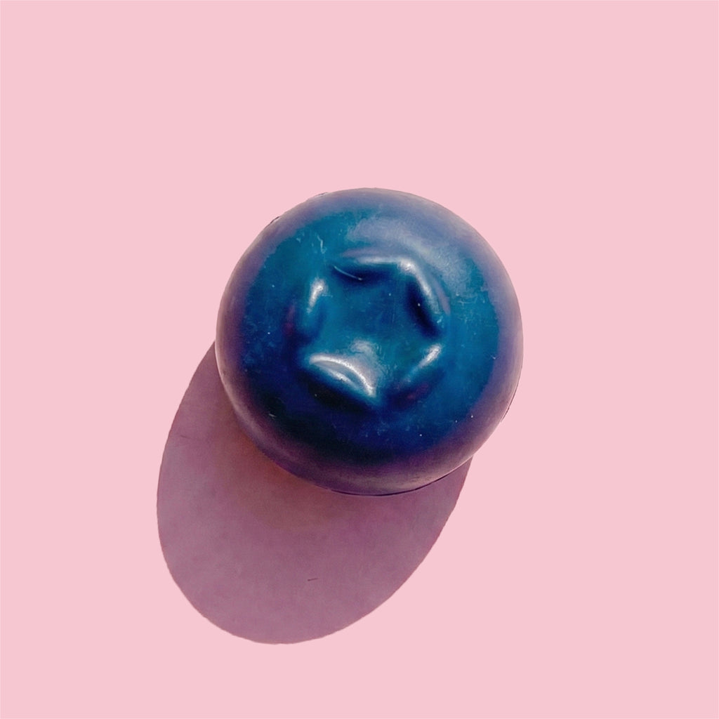 blåbær viral frukt blue berry minidessert cedric grolet trompeloeil Smelt sjokolade oslo viral frukt dessert oslodessert tiktok moussecake cedrik grolet trompe loeil instagram trompe l'oeil jordbær sjokolade sjokolademousse dessert ,minidessert, bryllup, konfiramsjon, fest, oslo viral fruktkake, viral frukt, cedric grolet, paris fransk, dessert, petit four 17.mai